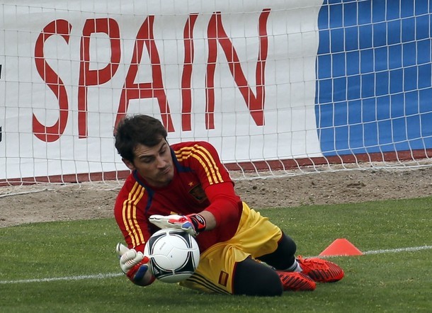 Casillas sẽ giúp Bò Tót bảo vệ thành công chức vô địch Châu Âu?